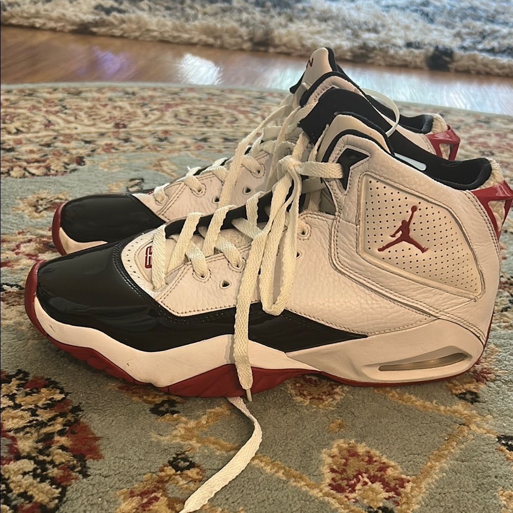 Nike Air Jordan Retro High-Tops Athletic Basketball Shoes Size 8 Men’s